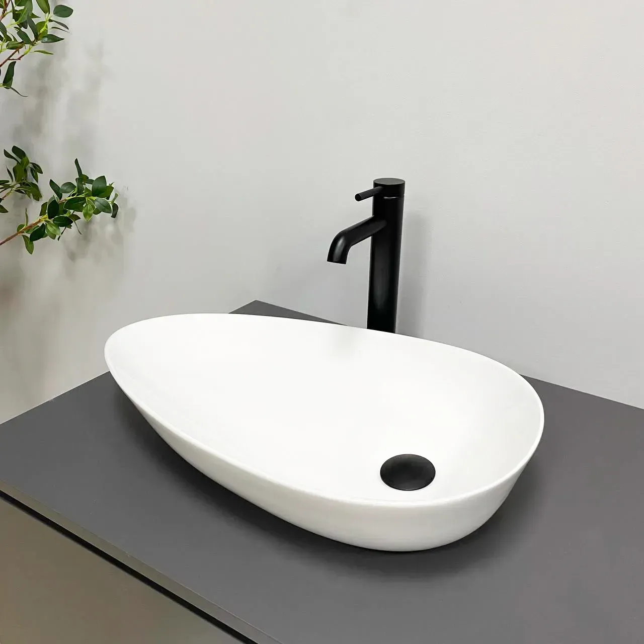 Умывальник накладной VBI TRENTO 60 WHITE 590x350 мм (VBI-011904) Умывальник накладной VBI TRENTO 60 WHITE 590x350 мм (VBI-011904)