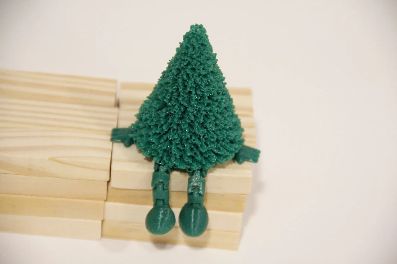 Новогодний декор забавный Christmas Tree with Articulated Legs 6 см