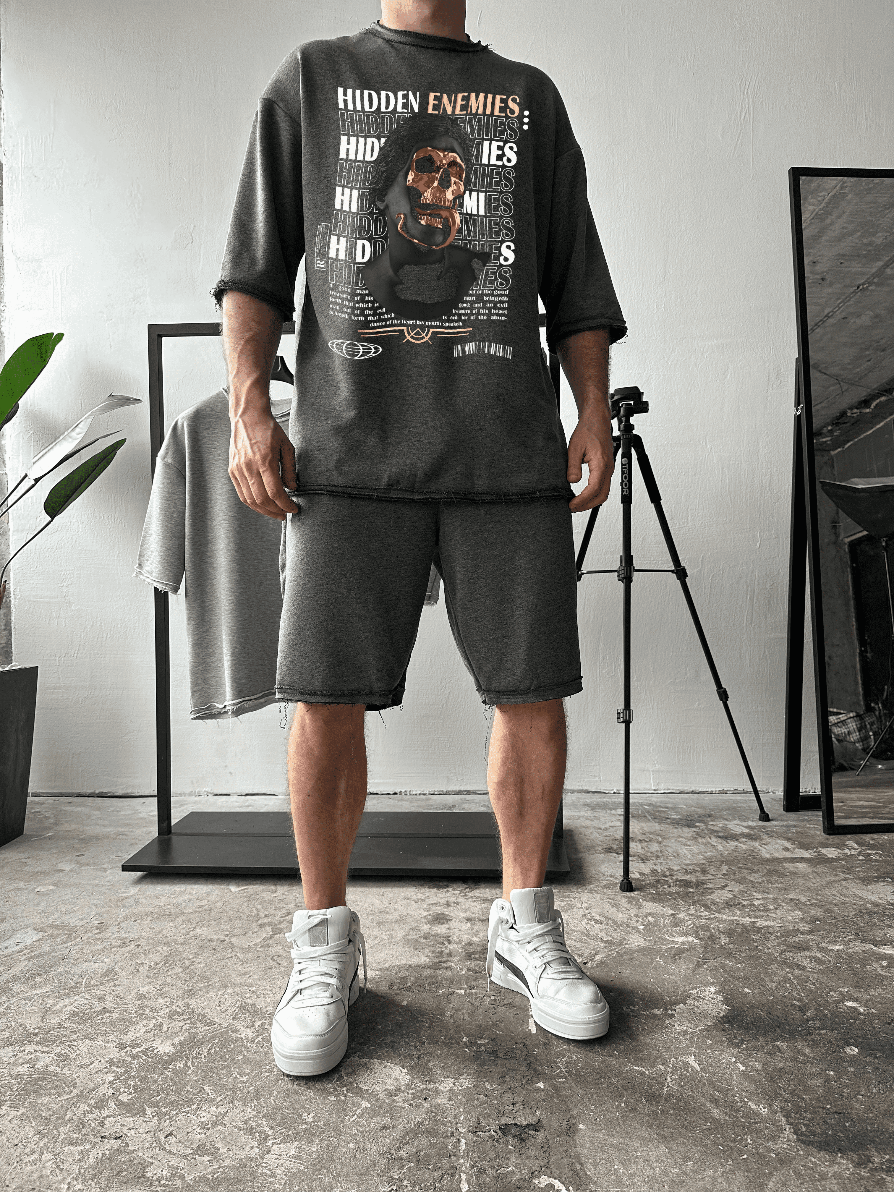 Комплект чоловічий 53-031 ДТФ-петля футболка/шорти S Темно-сірий Комплект чоловічий 53-031 ДТФ-петля футболка/шорти S Темно-сірий