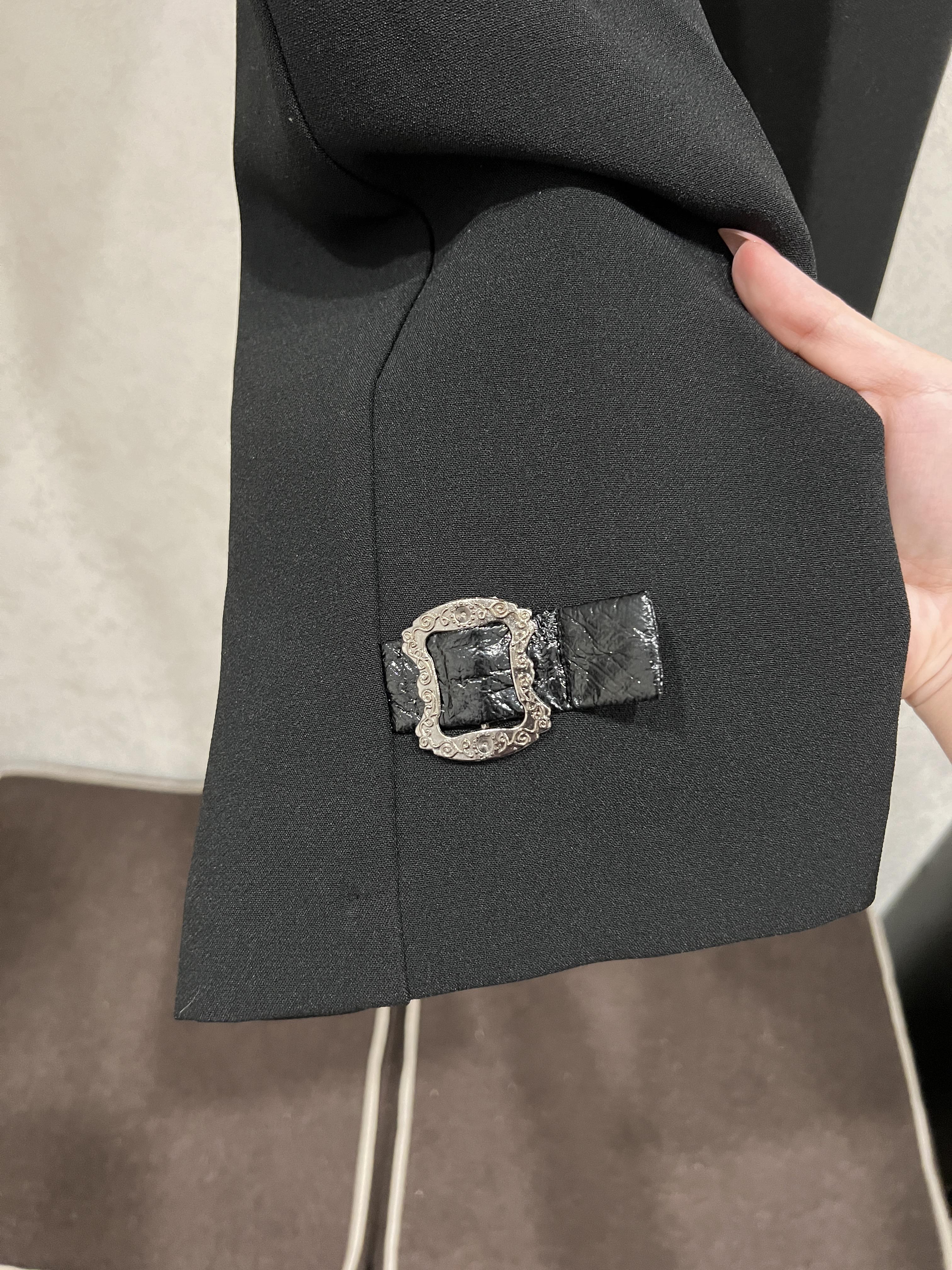 Капрі Mirolia з декоративним елементом 4XL Чорний (4477456) - фото 6 Капрі Mirolia з декоративним елементом 4XL Чорний (4477456) - фото 6