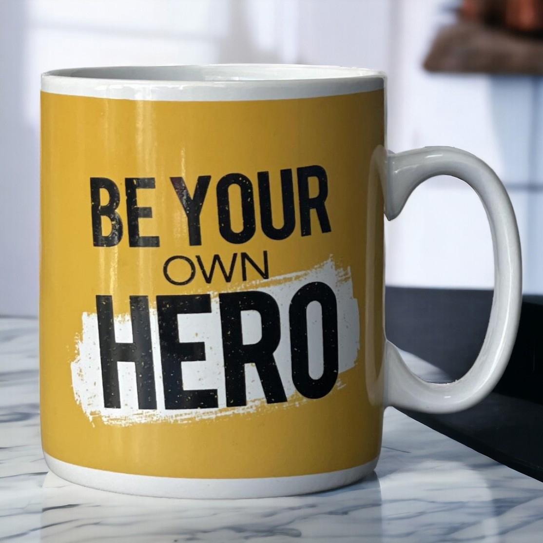 Чашка для чая "Be your own hero" 1000 мл Желтый (27-PC1-2710) - фото 1 Чашка для чая "Be your own hero" 1000 мл Желтый (27-PC1-2710) - фото 1