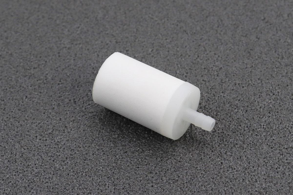 Фильтр топливный к китайским бензопилам d 4 5 мм D 20 мм L 42 мм (205121) Фильтр топливный к китайским бензопилам d 4 5 мм D 20 мм L 42 мм (205121)