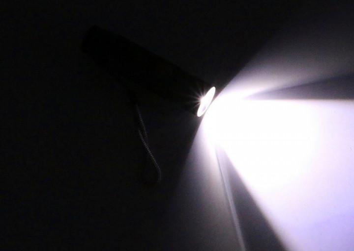 Універсальний ліхтар SUNROZ LED USB Чорний (SUN4249) - фото 6 Універсальний ліхтар SUNROZ LED USB Чорний (SUN4249) - фото 6