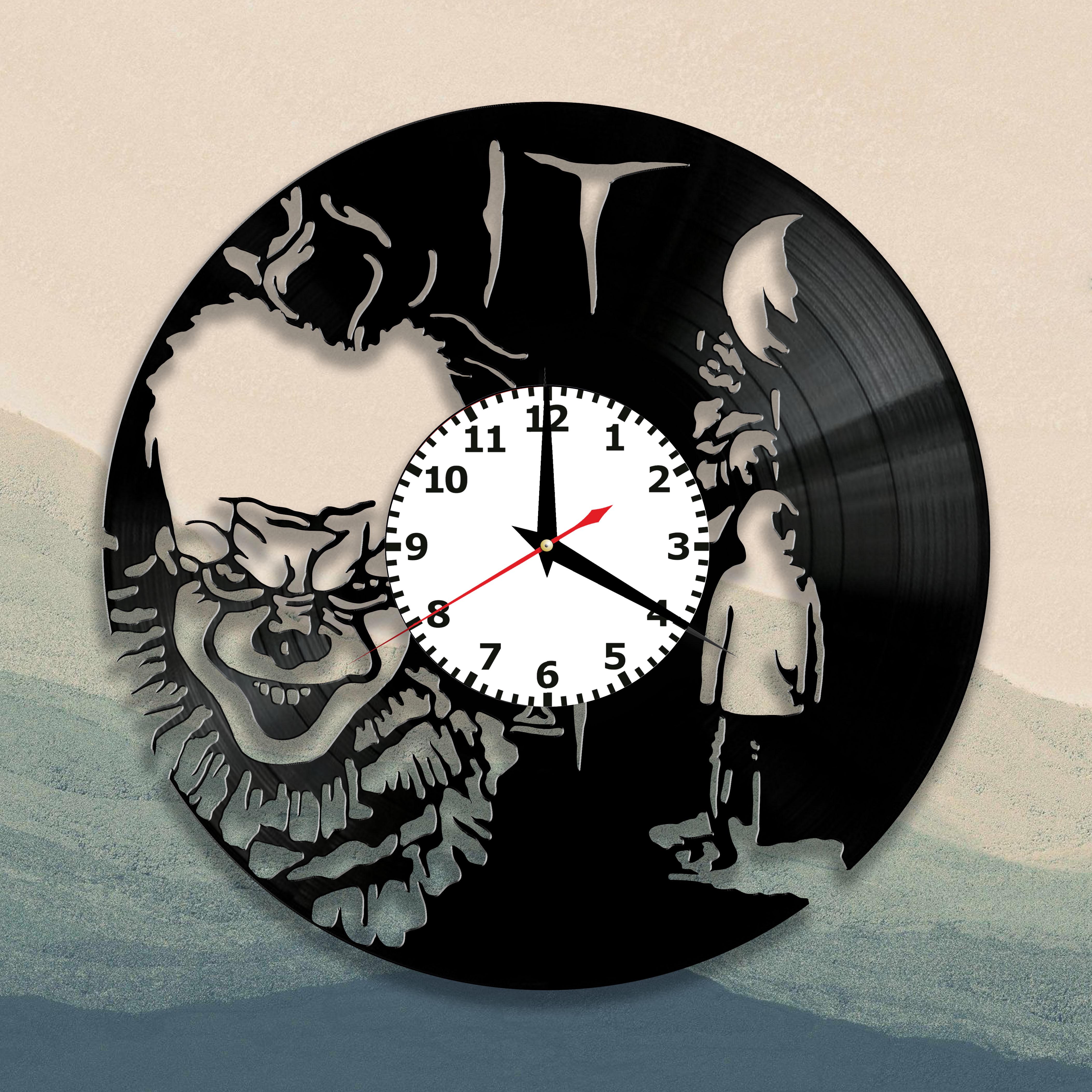 Часы настенные Оно Стивен Кинг 3325 из виниловой пластинки