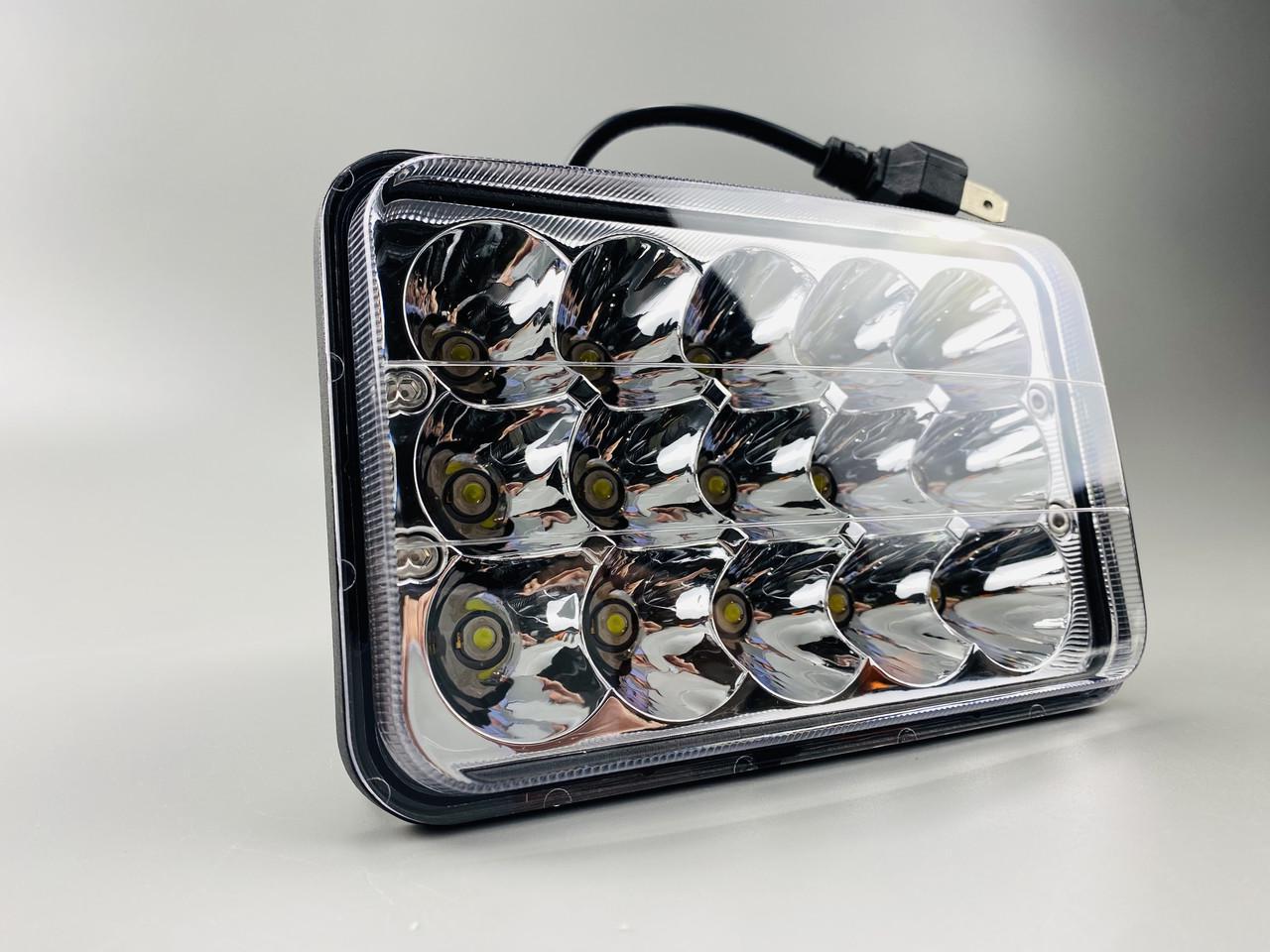 Фара LED прямоугольная 45W 15 ламп дальний и ближний луч 10/30V 6000K автомобильное освещение светодиод