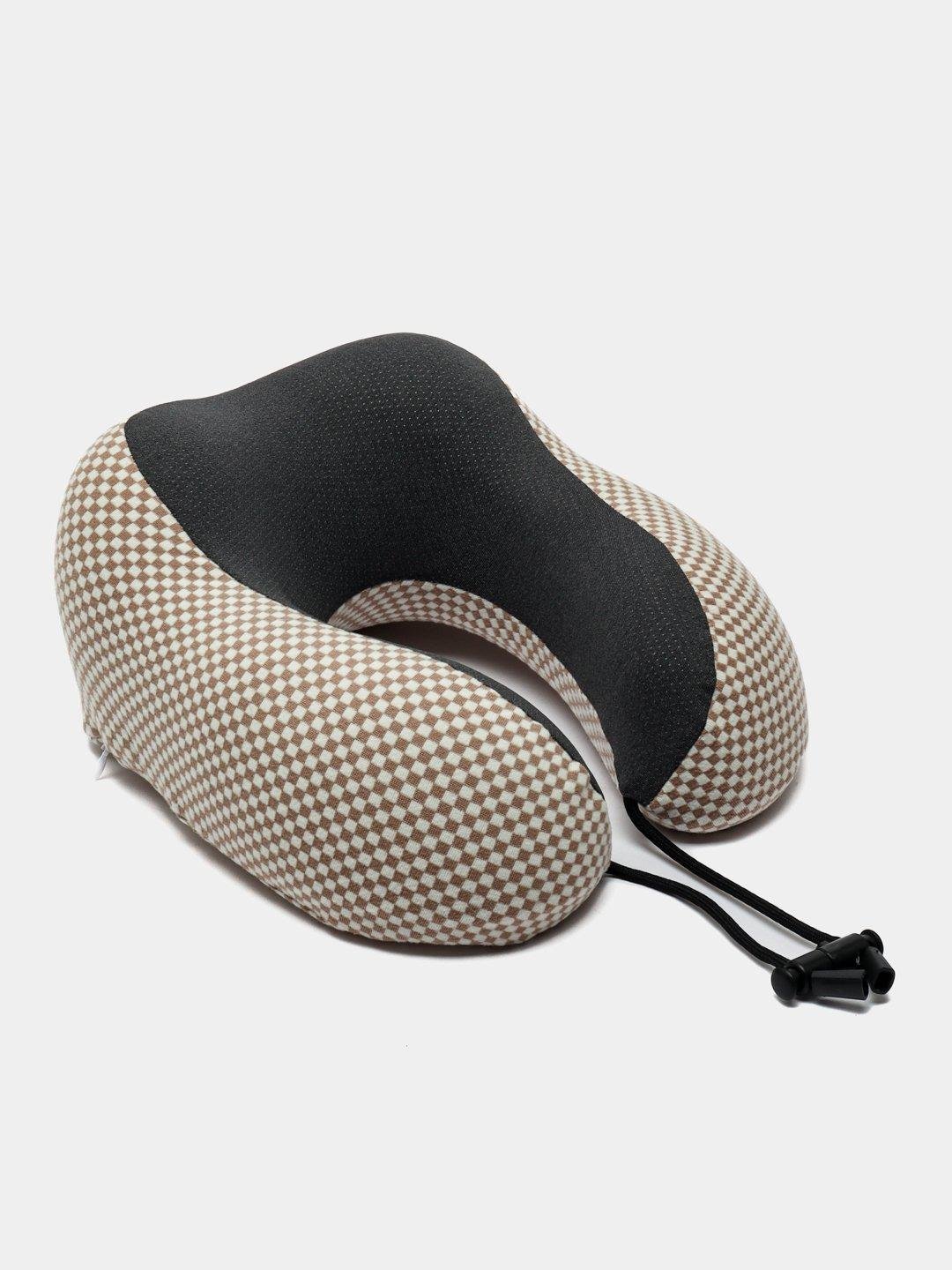 Подушка для подорожей з затяжками Good Idea та ефектом пам'яті 28х26 см Коричневий (3883911SP) - фото 1 Подушка для подорожей з затяжками Good Idea та ефектом пам'яті 28х26 см Коричневий (3883911SP) - фото 1