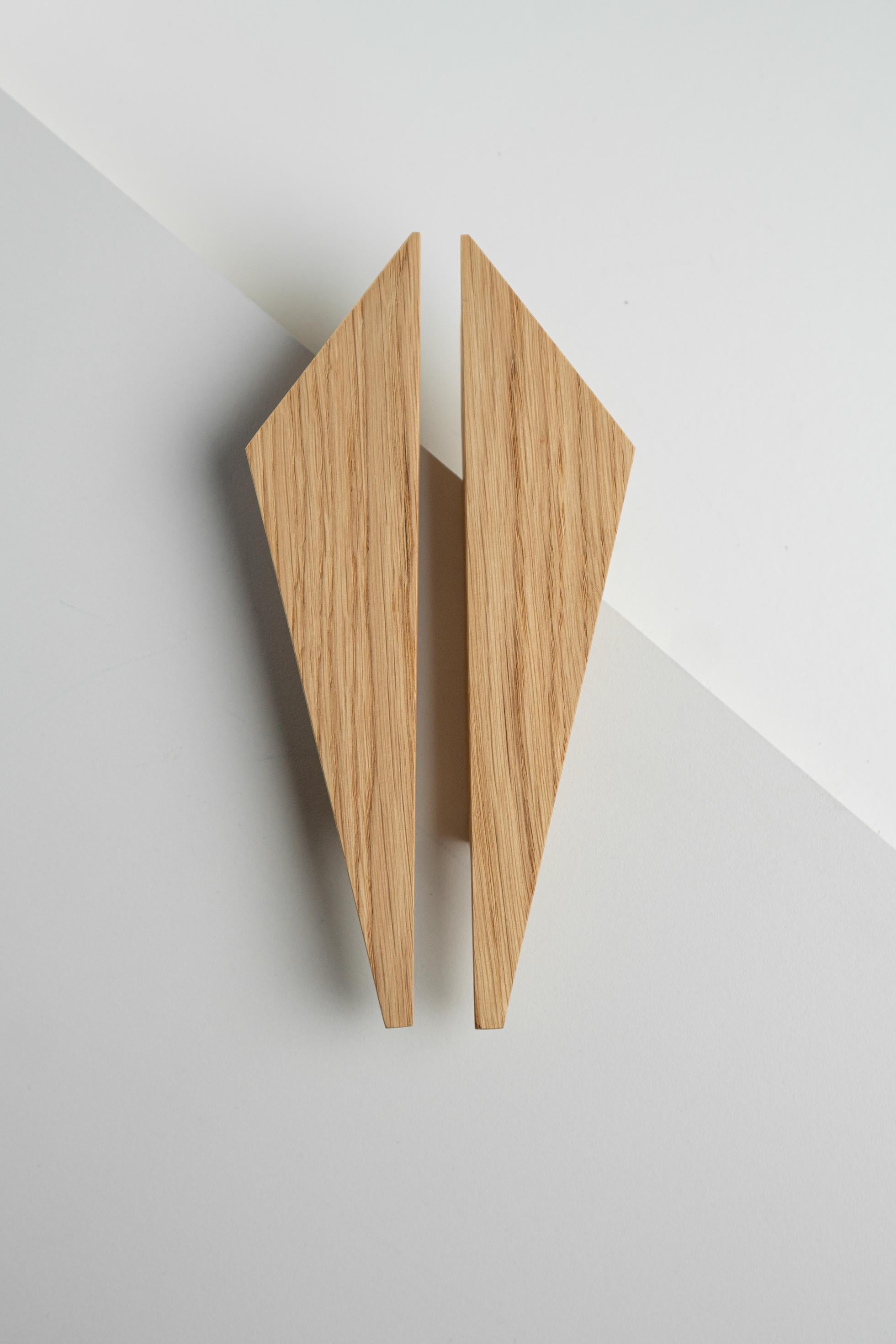 Мебельная ручка Triagle из дерева комплект 183 мм