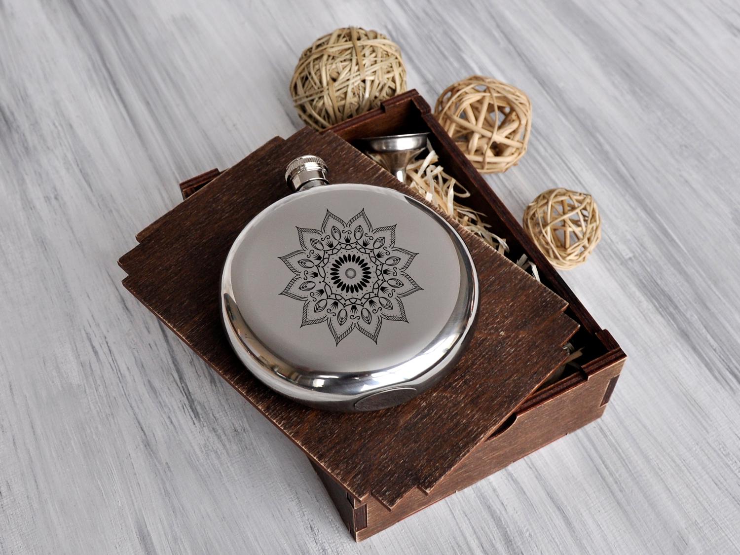 Фляга для девушек WoodPresentStudio Fleur в деревянной коробке 240 мл