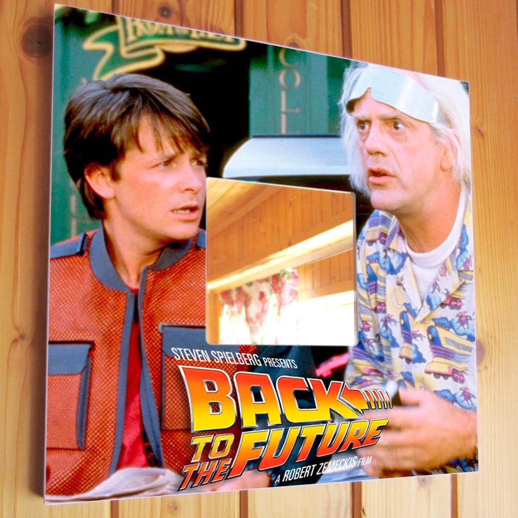 Зеркало декоративное «Назад в будущее» 260х260 мм (M00993) Зеркало декоративное «Назад в будущее» 260х260 мм (M00993)