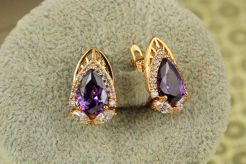 Серьги Xuping Jewelry Перформанс с фиолетовым камнем 1,8 см Золотистый (26256485)