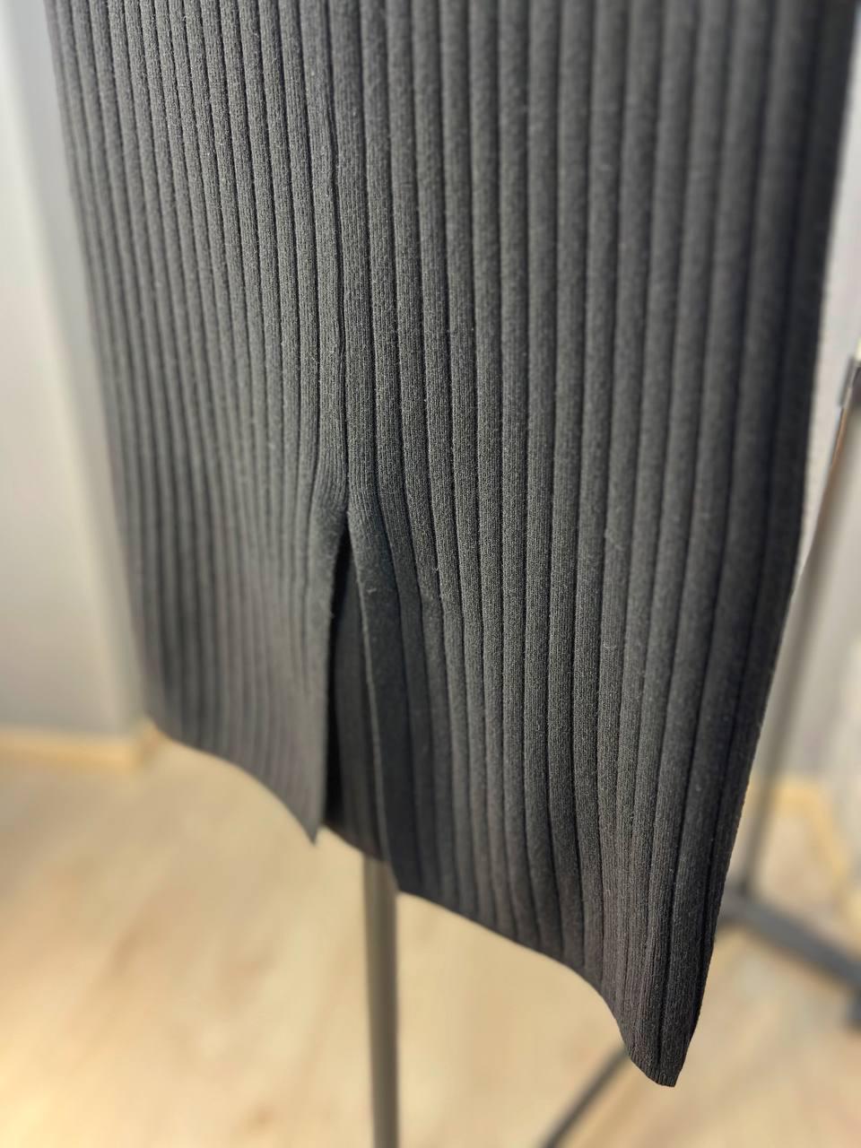 Спідниця жіноча My fashion 478 в'язка широкий рубчик розріз середня довжина р. 44-48 Чорний (3024) - фото 7 Спідниця жіноча My fashion 478 в'язка широкий рубчик розріз середня довжина р. 44-48 Чорний (3024) - фото 7