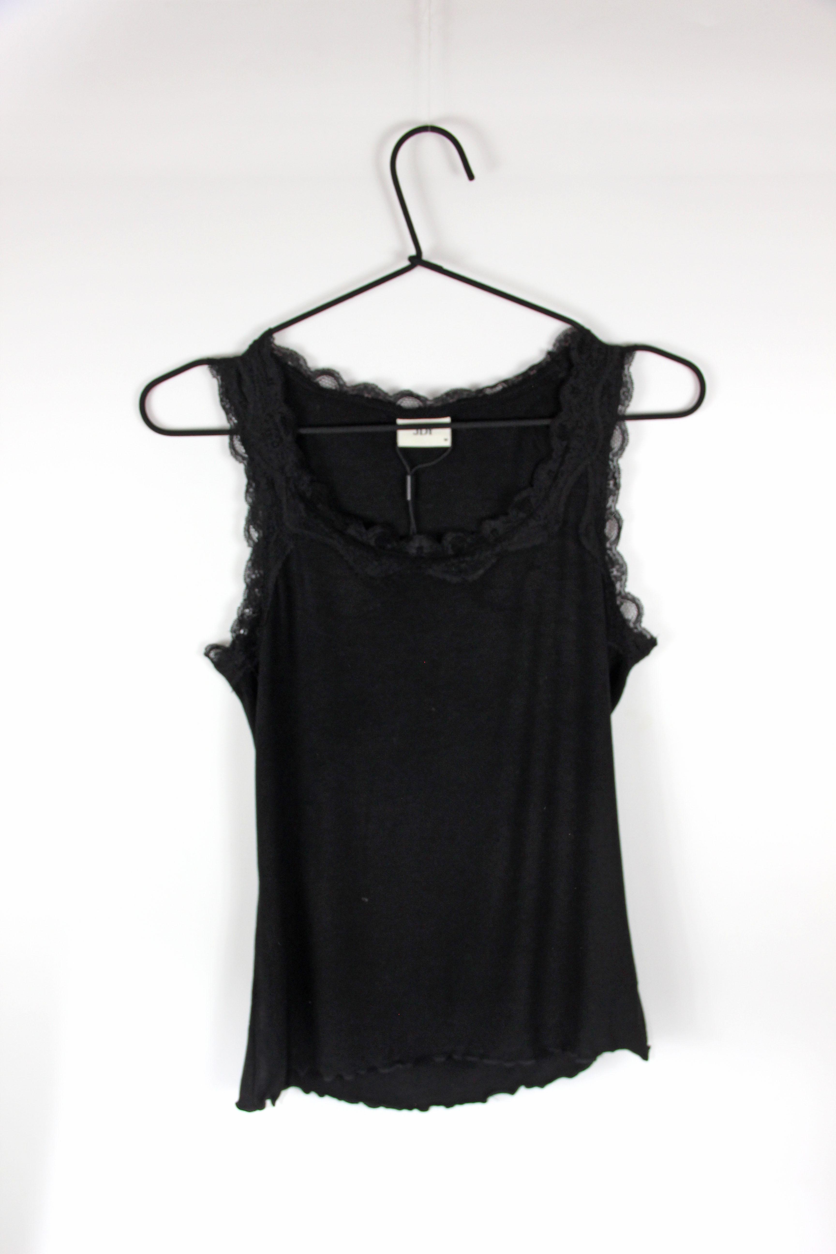 Топ Only 15335672 M Чорний (5715503416715)