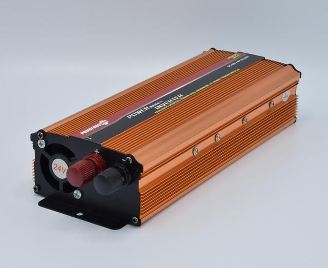 Преобразователь автоинвертор PowerOne+ 24 V 220V 2000W+USB (SST 2000A)