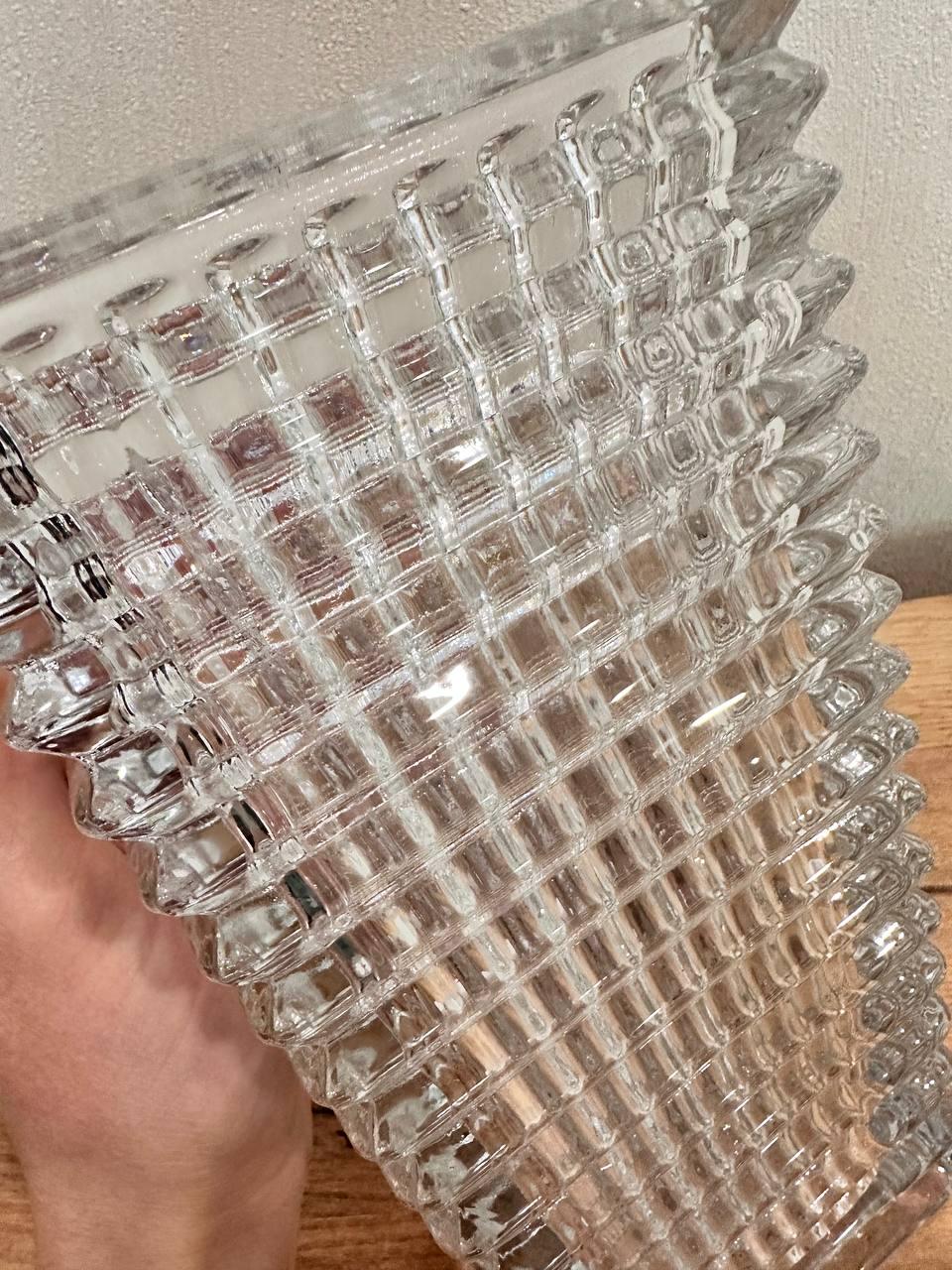 Ваза для квітів Jumbo Baccarat із скла 22,5 см Прозорий (15342056) - фото 4 Ваза для квітів Jumbo Baccarat із скла 22,5 см Прозорий (15342056) - фото 4