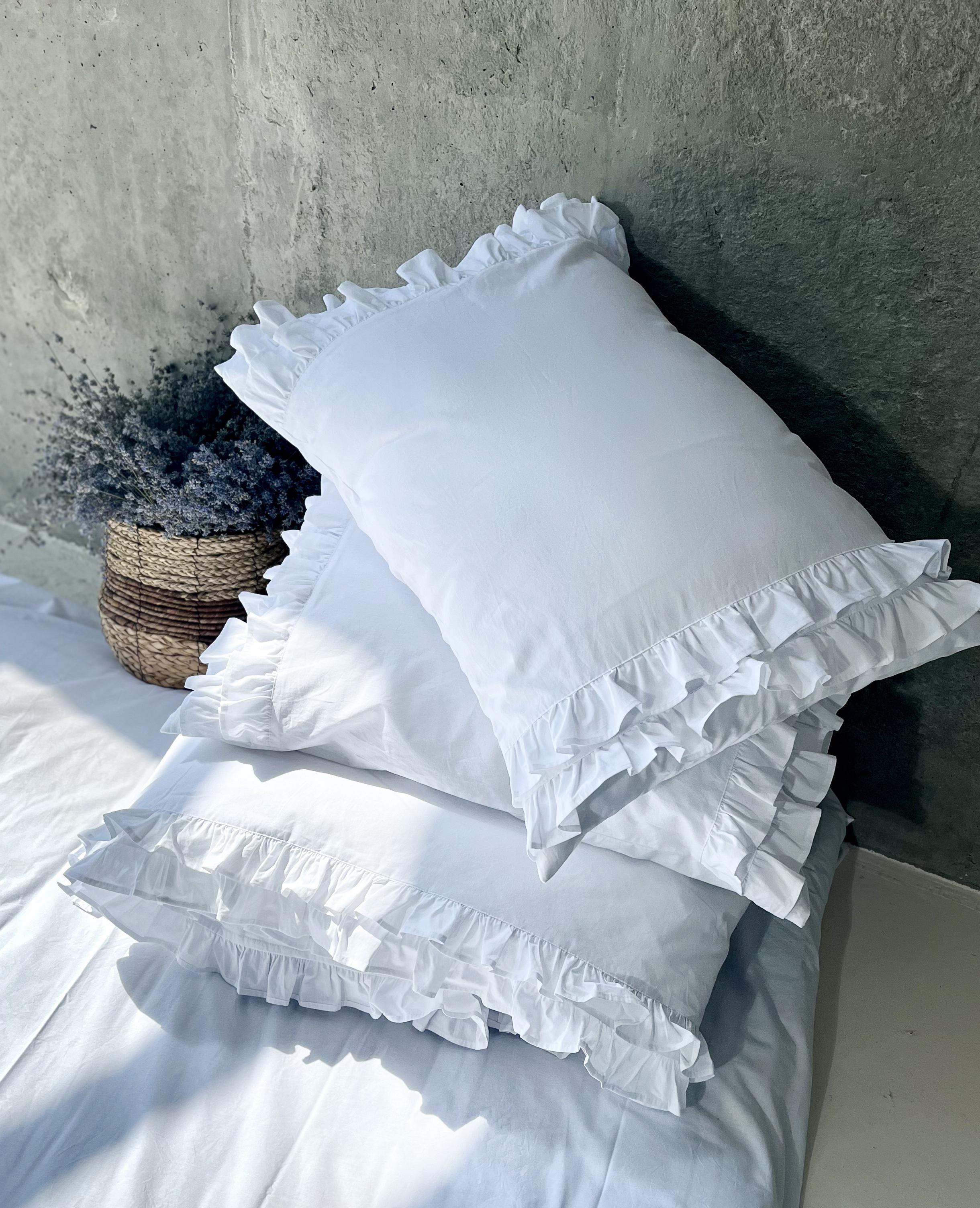 Комплект постельного белья White Dream полуторный с рюшами 155х215 см вареный хлопок Белый (2003/2wR) - фото 2 Комплект постельного белья White Dream полуторный с рюшами 155х215 см вареный хлопок Белый (2003/2wR) - фото 2