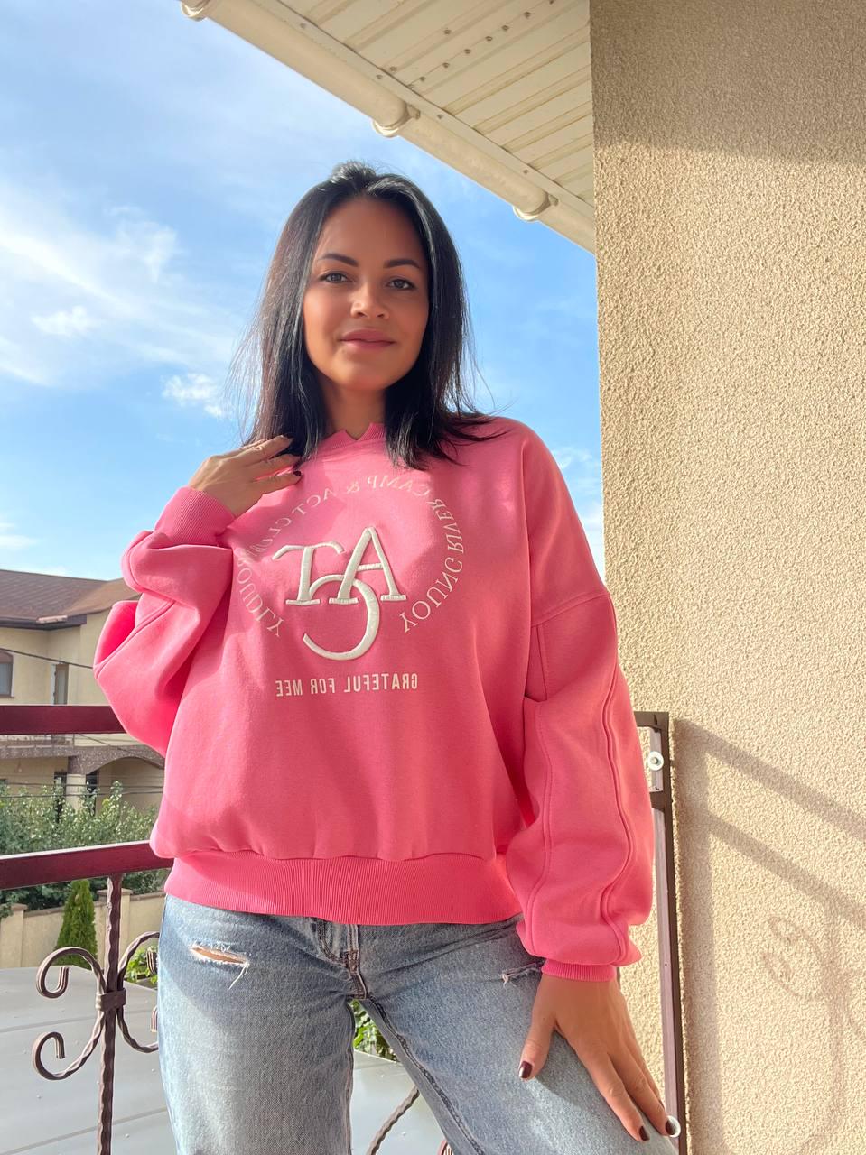 Світшот жіночий OLIVIA 2479 широкий утеплений вишивка OS Рожевий (1139) - фото 1