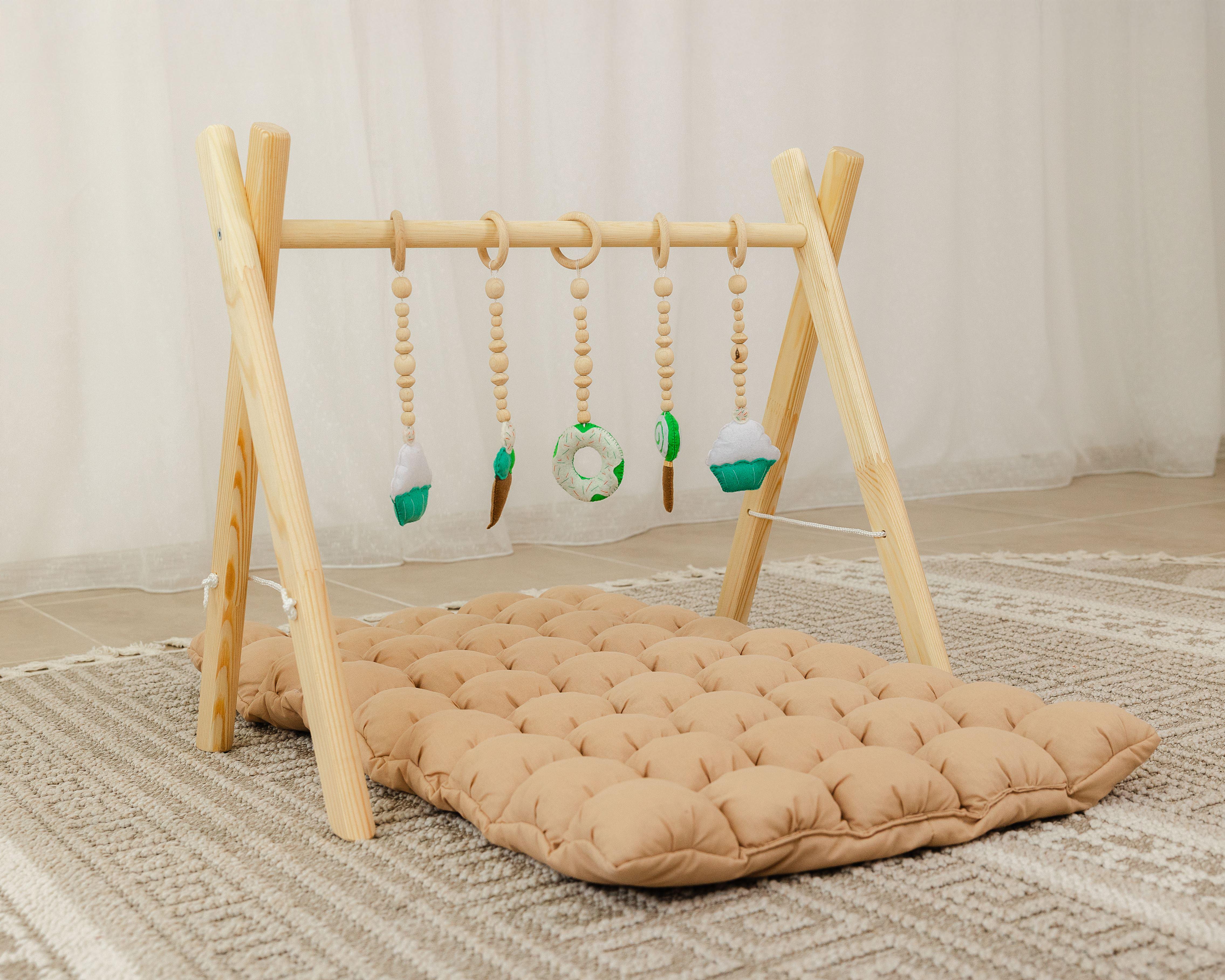 Мобиль напольный Лакомка с матрасиком Капучино (0002286)