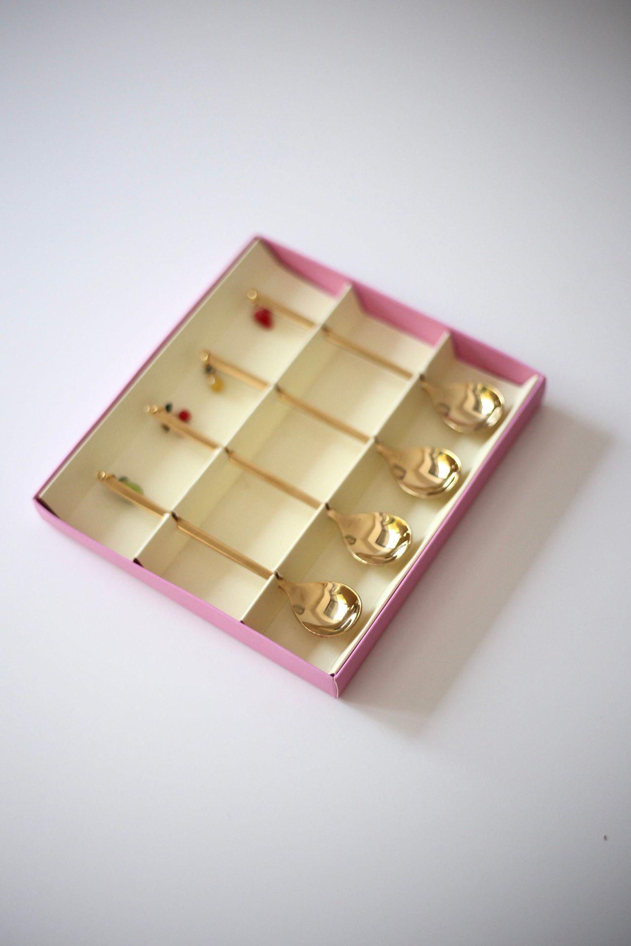 Набор десертных ложек с подвесками 4 пр. Золотистый (00000010190) - фото 6 Набор десертных ложек с подвесками 4 пр. Золотистый (00000010190) - фото 6