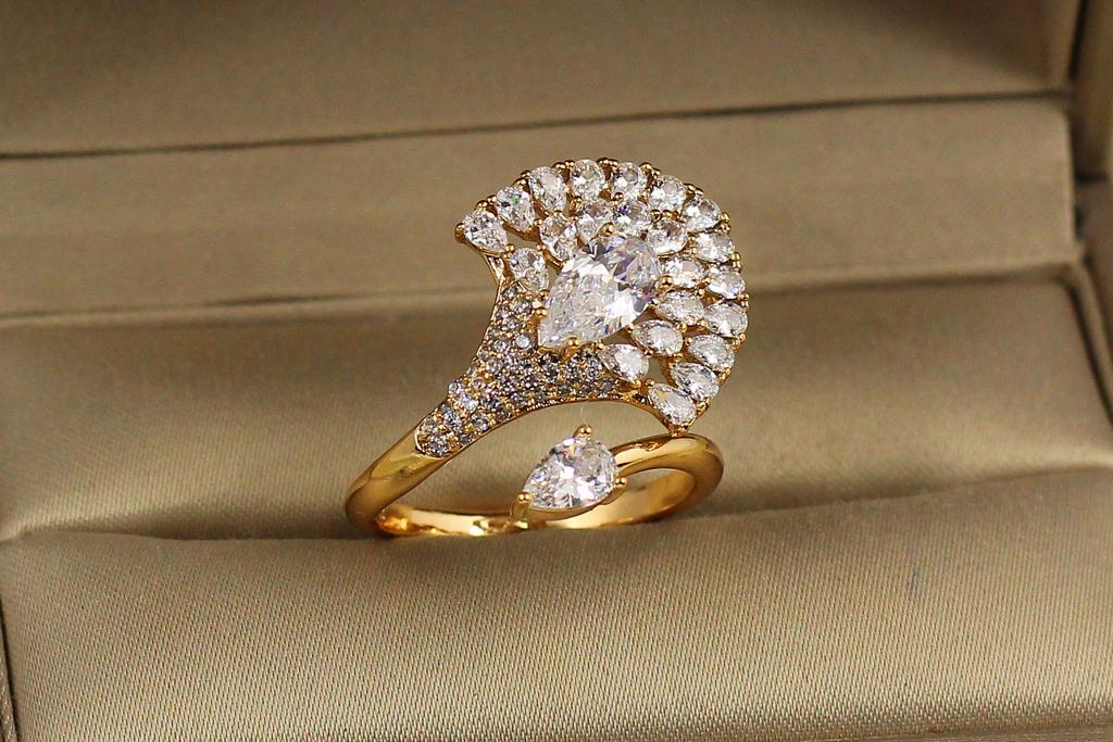Кольцо Xuping Jewelry Пава рояль р. 18 Золотистый (33968767)