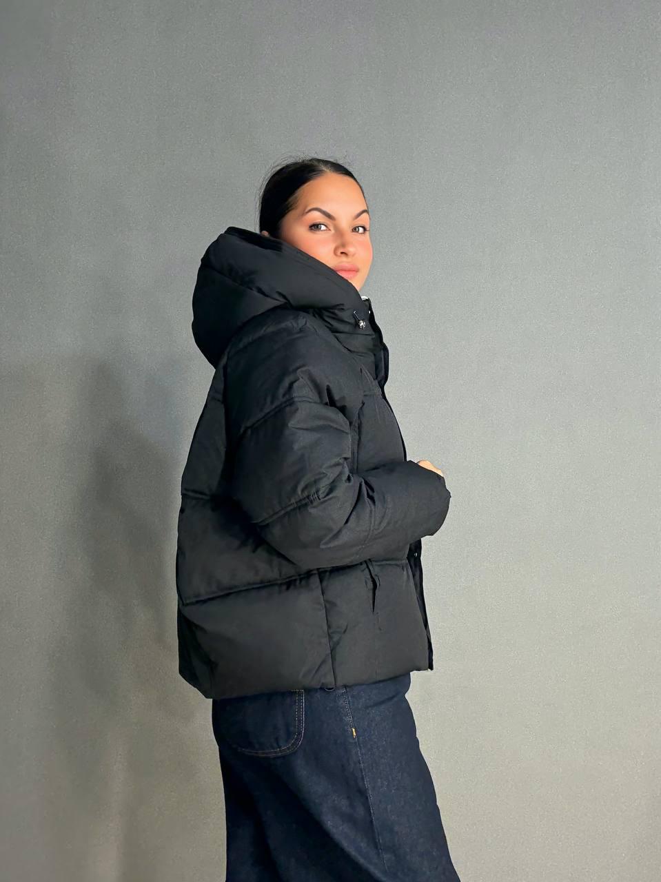 Куртка женская HAIZIYUAN 8589 средней длины с капюшоном XL Черный (4806) - фото 7 Куртка женская HAIZIYUAN 8589 средней длины с капюшоном XL Черный (4806) - фото 7