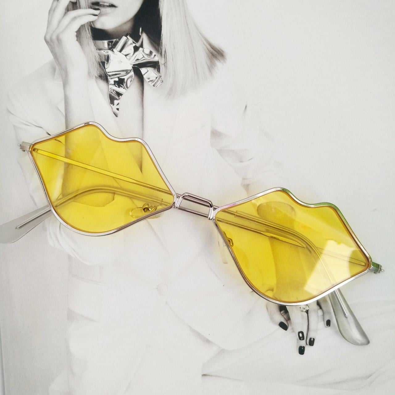 Очки в форме губ Желтый