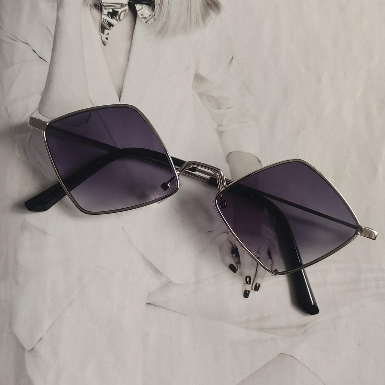 Очки ромбической формы Серый в серебре