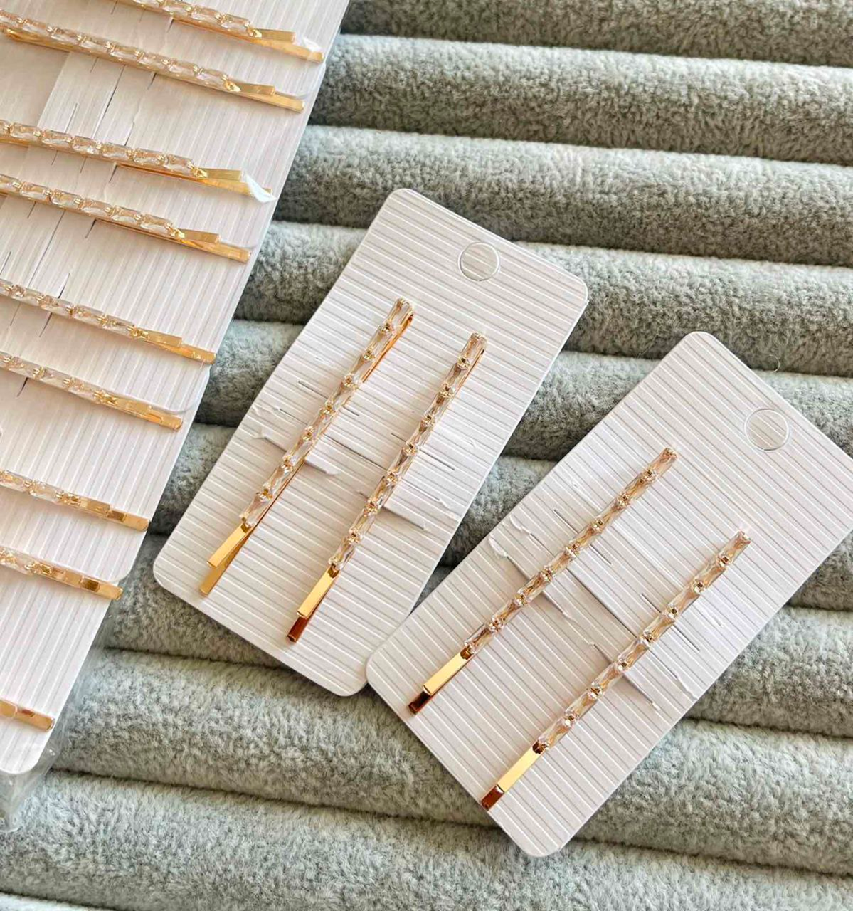 Набор заколок-невидимок с декоративной цепочкой 24 шт. Золотистый (2907522632)