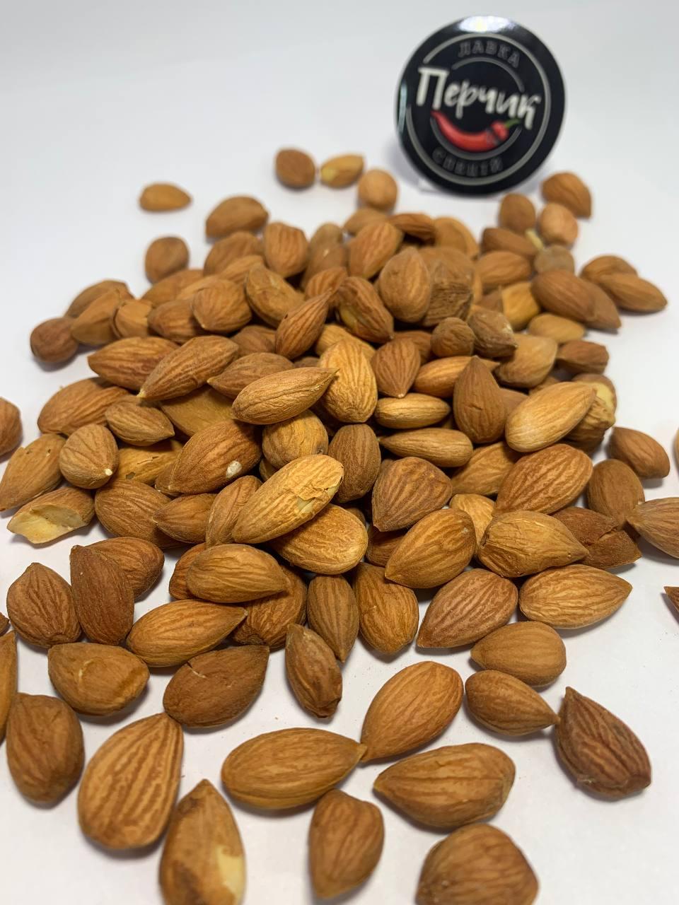 Косточки абрикосовые очищенные ЛС Перчик 1 кг