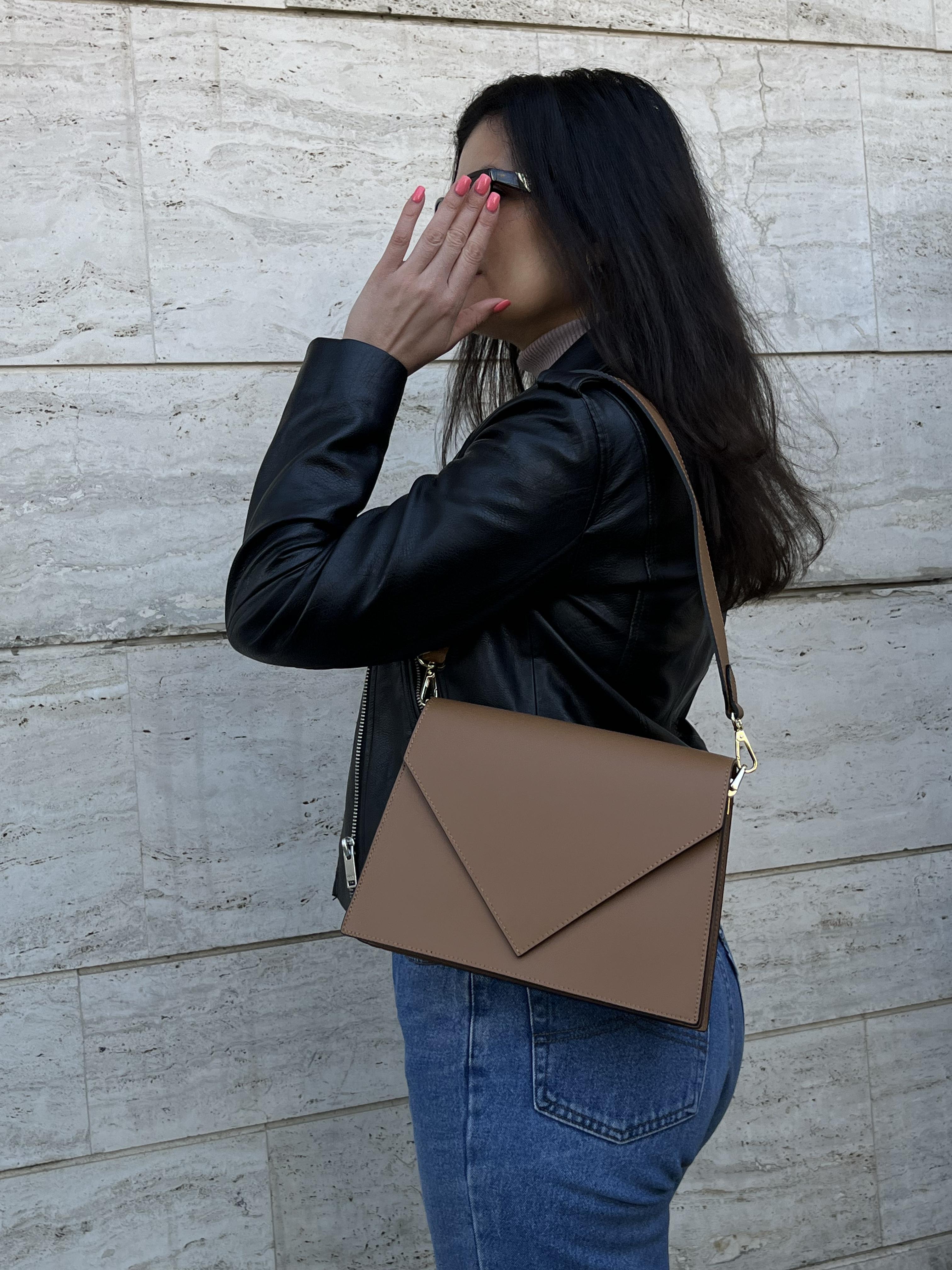 Сумка женская из натуральной кожи Коричневый (IT-1004-2) - фото 5 Сумка женская из натуральной кожи Коричневый (IT-1004-2) - фото 5