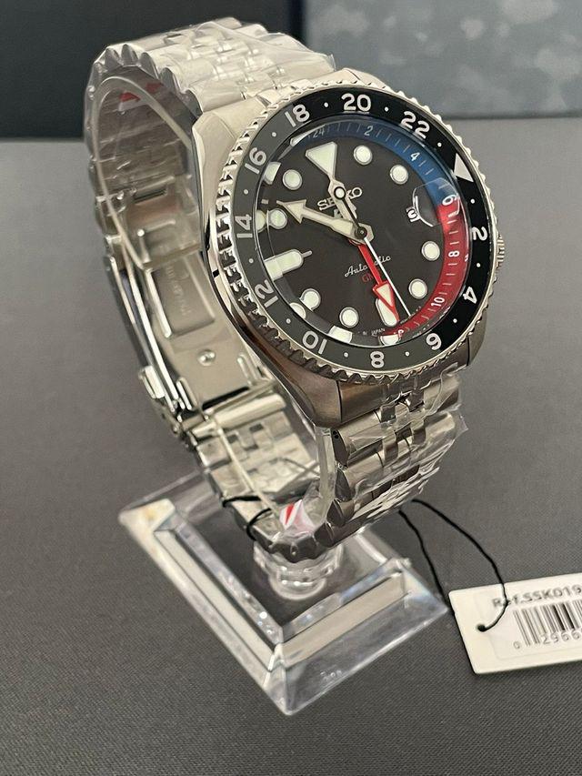 Годинник чоловічий Seiko 5 Sports GMT (SSK019K1) - фото 9 Годинник чоловічий Seiko 5 Sports GMT (SSK019K1) - фото 9