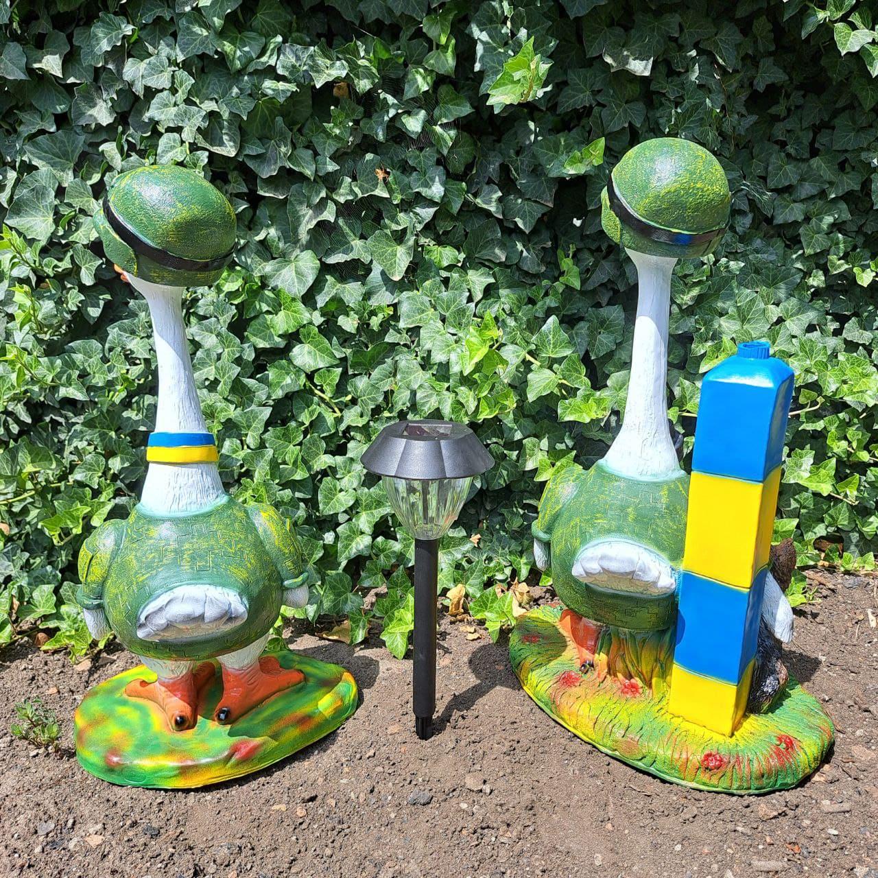 Садова фігура Бойовий гусак та гусак прикордонник (3854) - фото 2 Садова фігура Бойовий гусак та гусак прикордонник (3854) - фото 2