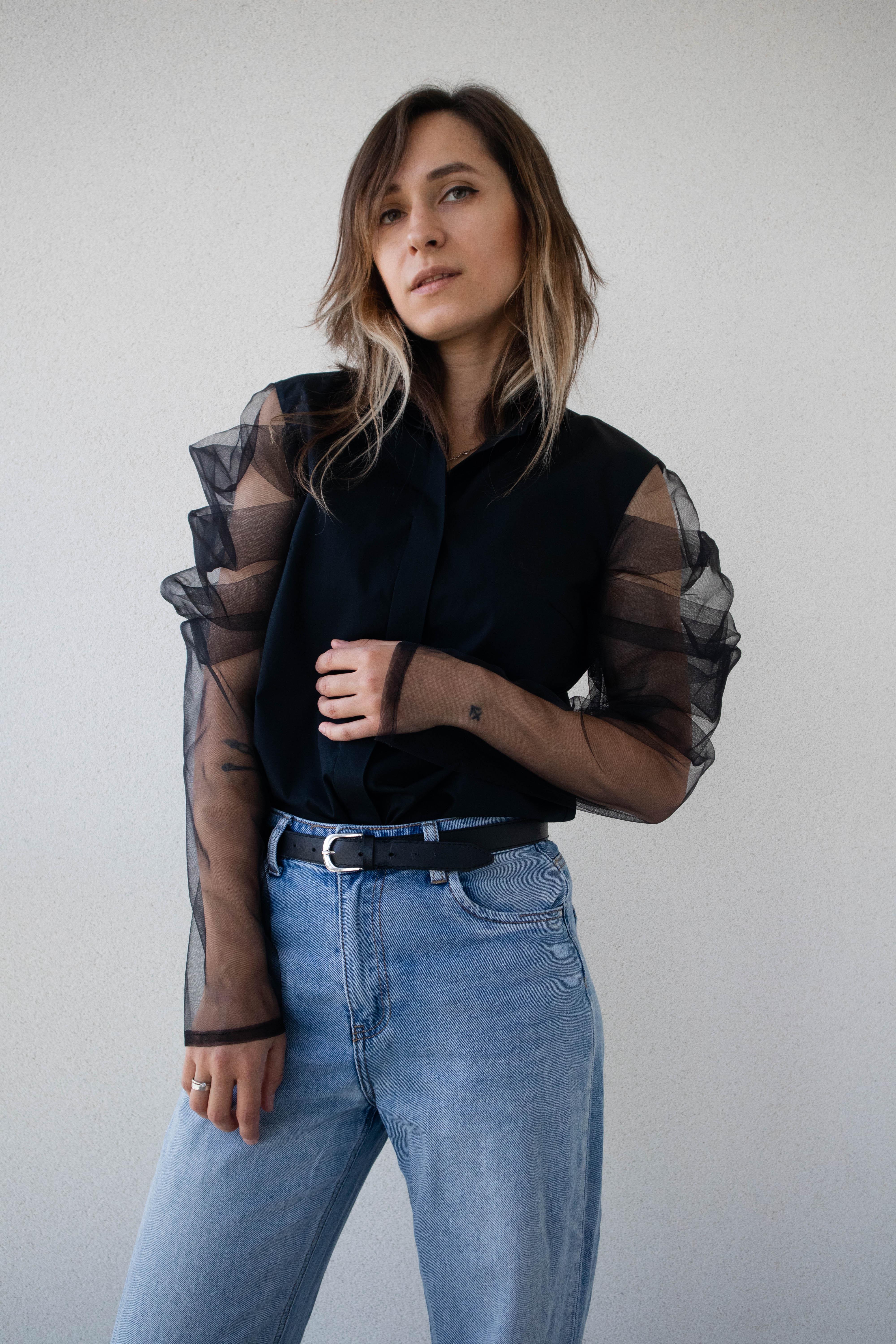 Блуза жіноча VSlatinina приталена з прозорими рукавами L Чорний (01234567816) - фото 2 Блуза жіноча VSlatinina приталена з прозорими рукавами L Чорний (01234567816) - фото 2