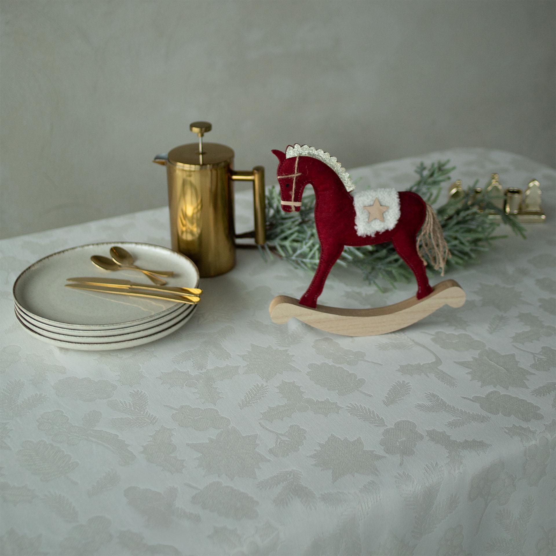 Скатертина Едельвіка Різдво 2,40x1,50 м Молочний (341-24/00) - фото 2 Скатертина Едельвіка Різдво 2,40x1,50 м Молочний (341-24/00) - фото 2