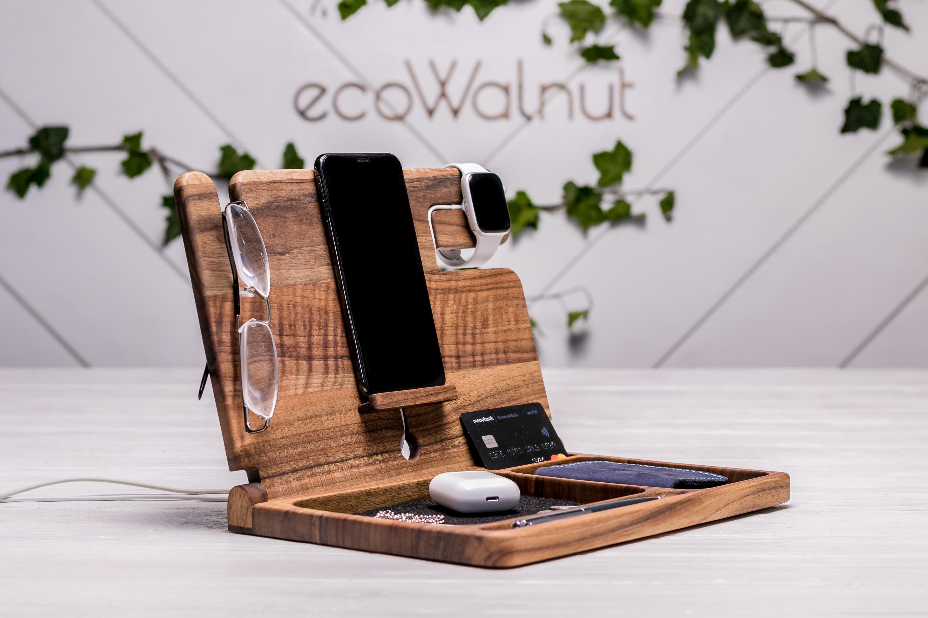 Органайзер EcoWalnut іменний з дерева на робочий стіл для iPhone та годинника (EW-39.7) - фото 8