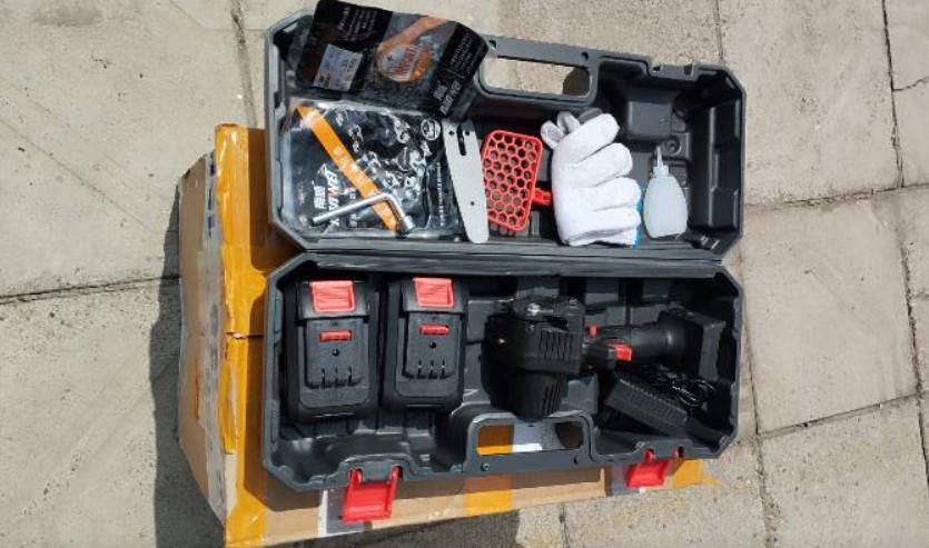 Пила акумуляторна ланцюгова ProCraft NANWEI шина 4" літієва батарея 900 W 10 А (028-NV-DLJ4) - фото 5