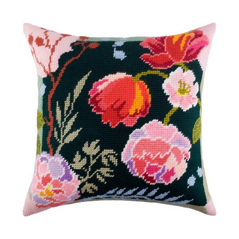 Набор для вышивания крестиком подушки Чарівниця V-170 Ночные цветы (22297)