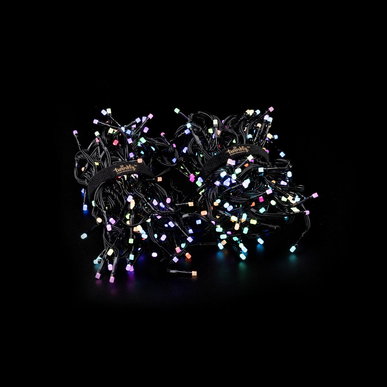Гирлянда светодиодная Twinkly Cluster RGB Smart LED 400 ламп с черным кабелем 6 м (TWC400STP-BEU)