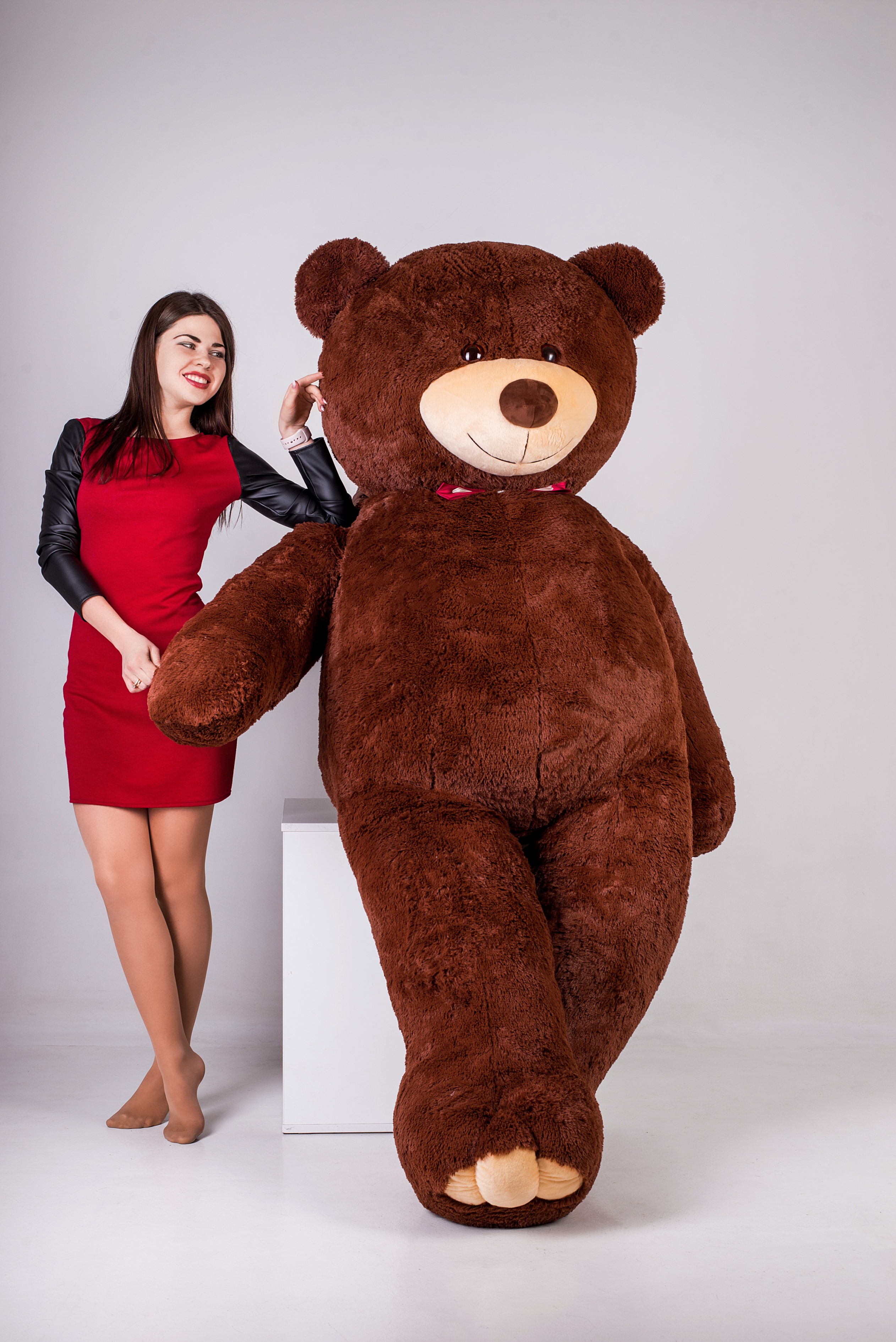 Ведмедик м'який Yarokuz величезний з серцем Вільям 250 см Шоколадний - фото 5 Ведмедик м'який Yarokuz величезний з серцем Вільям 250 см Шоколадний - фото 5
