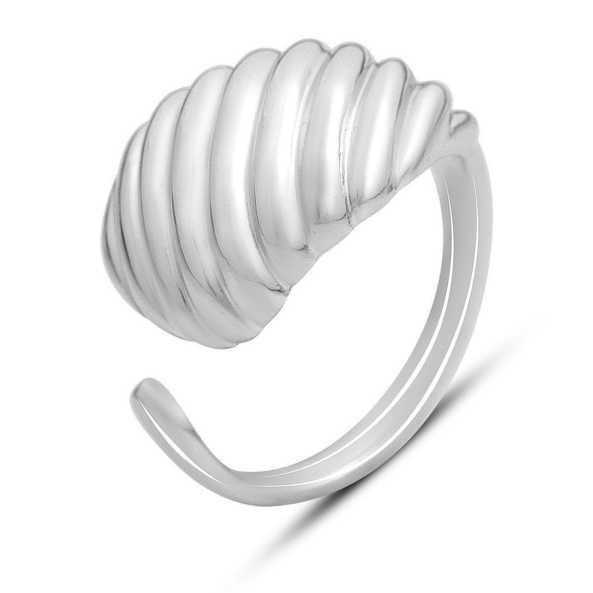 Кольцо серебряное открытое с объемной ребристой формой р. 17 Кольцо серебряное открытое с объемной ребристой формой р. 17