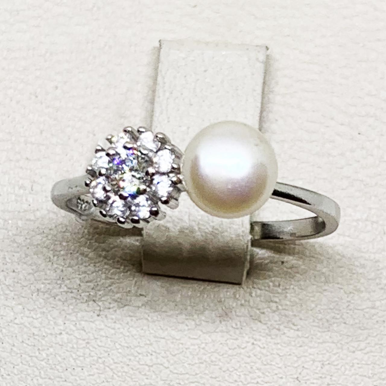 Каблучка срібна з перлами та кубічним цирконієм 1,61 г р. 16,5 (1699258065) - фото 1 Каблучка срібна з перлами та кубічним цирконієм 1,61 г р. 16,5 (1699258065) - фото 1