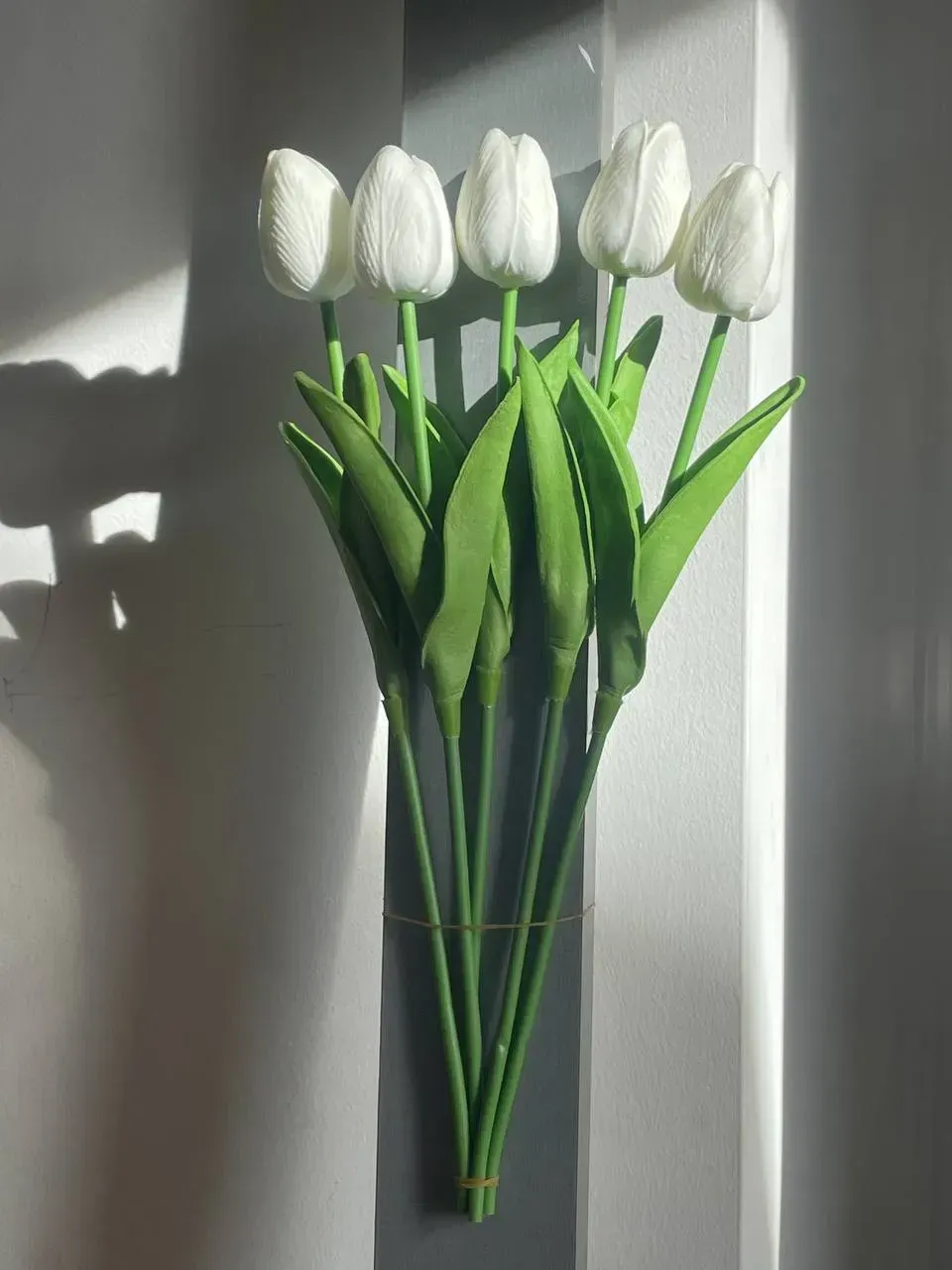 Букет из латексных тюльпанов высотой 35 см 5 шт. Белый (P0039)