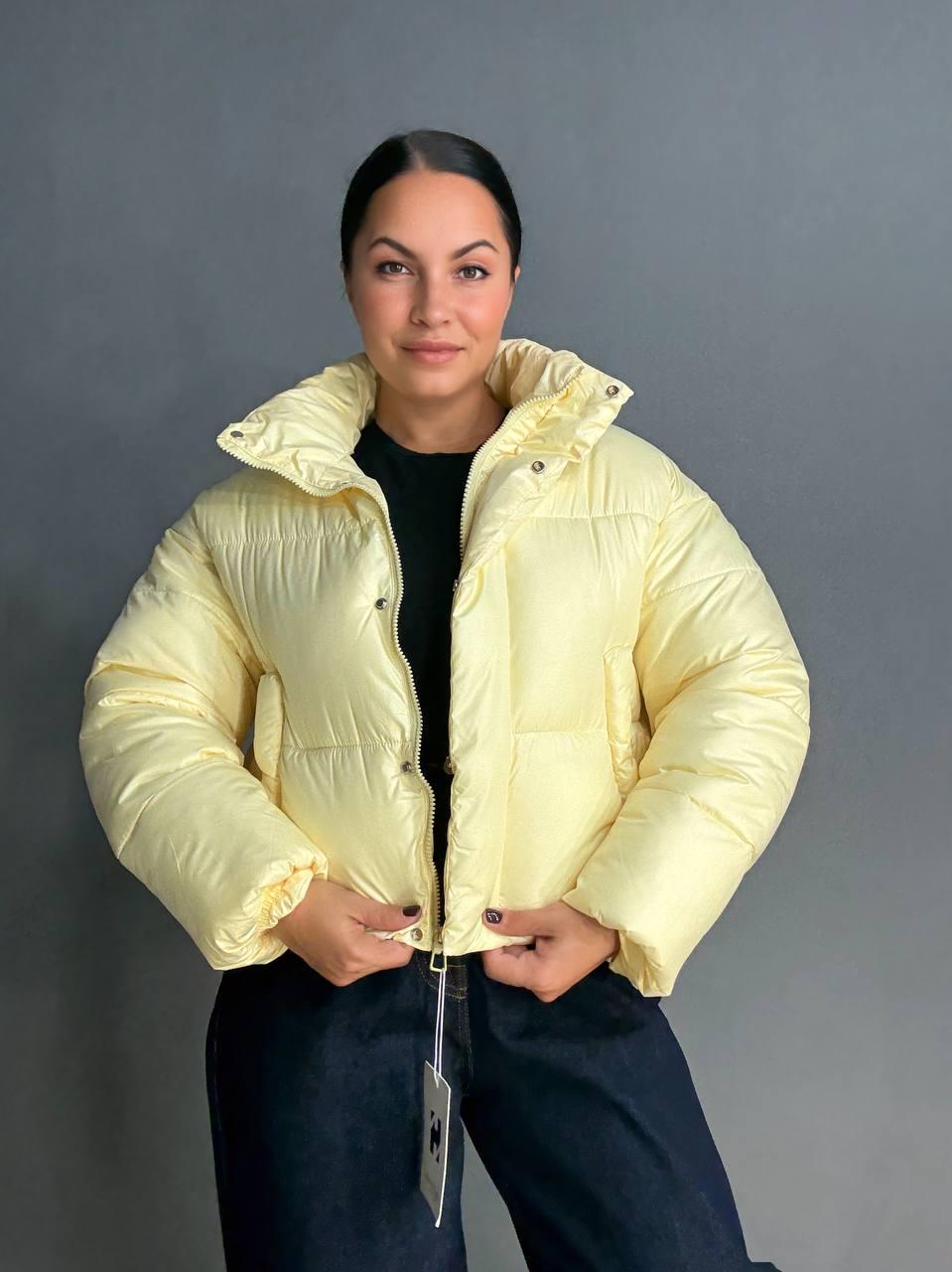 Куртка женская HAIZIYUAN 8606 короткая пуффер с воротником XL Желтый (4794) - фото 7 Куртка женская HAIZIYUAN 8606 короткая пуффер с воротником XL Желтый (4794) - фото 7