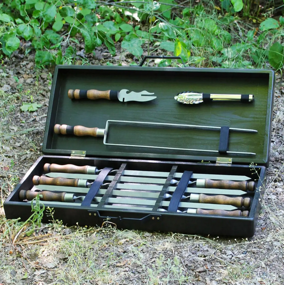 Набор для гриля и барбекю Эконом в деревянном кейсе (SP13457)