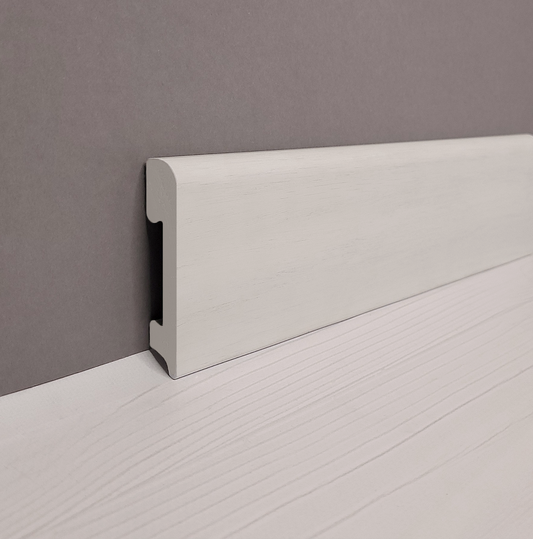 Плинтус дюрополимерный 77х15х2500 мм Белёный ясень (7715P-15002-22)