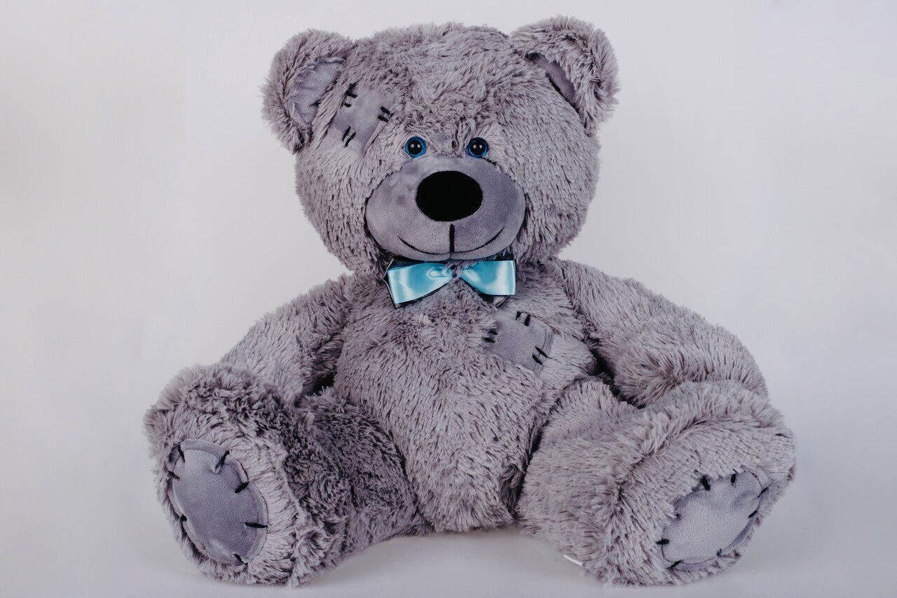Мишка плюшевый Yarokuz с латками Теодор 65 см Серый