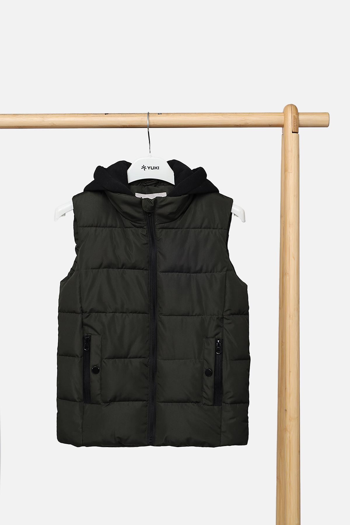 Жилет для мальчика утепленный ЦБ-00289748 134 см Хаки