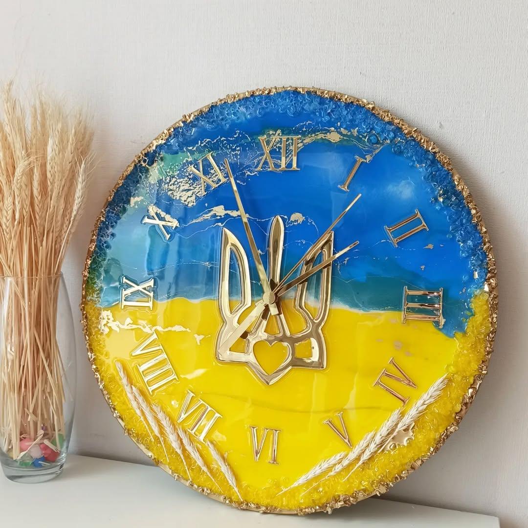 Часы настенные круглые из эпоксидной смолы Флаг Украины 50x50 см