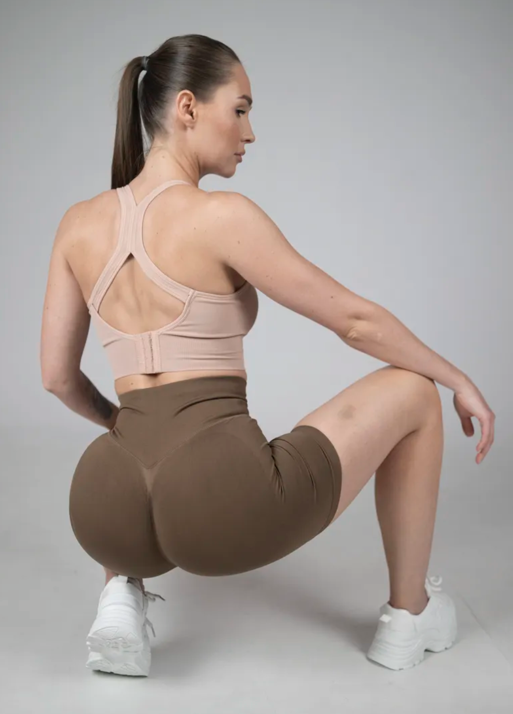 Велосипедки женские с пуш ап эффектом для тренировок короткие повседневные L Коричневый (70158/L) - фото 4 Велосипедки женские с пуш ап эффектом для тренировок короткие повседневные L Коричневый (70158/L) - фото 4