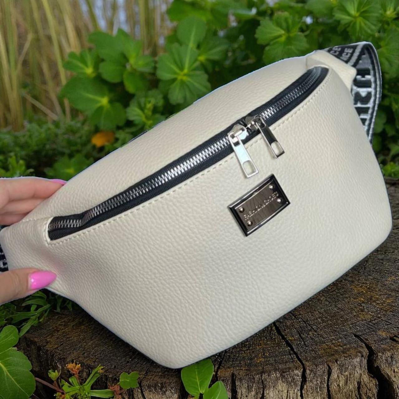 Сумка бананка на пояс женская из экокожи спортивная через плечо Бежевый - фото 2 Сумка бананка на пояс женская из экокожи спортивная через плечо Бежевый - фото 2