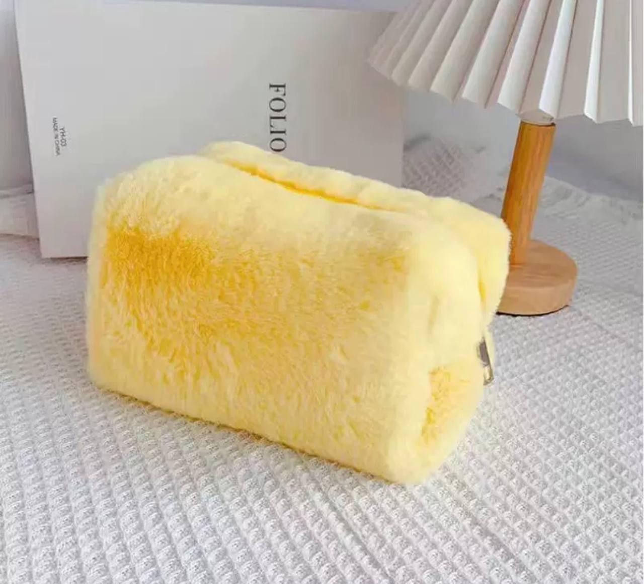 Косметичка пушистая Желтый (2919551985)